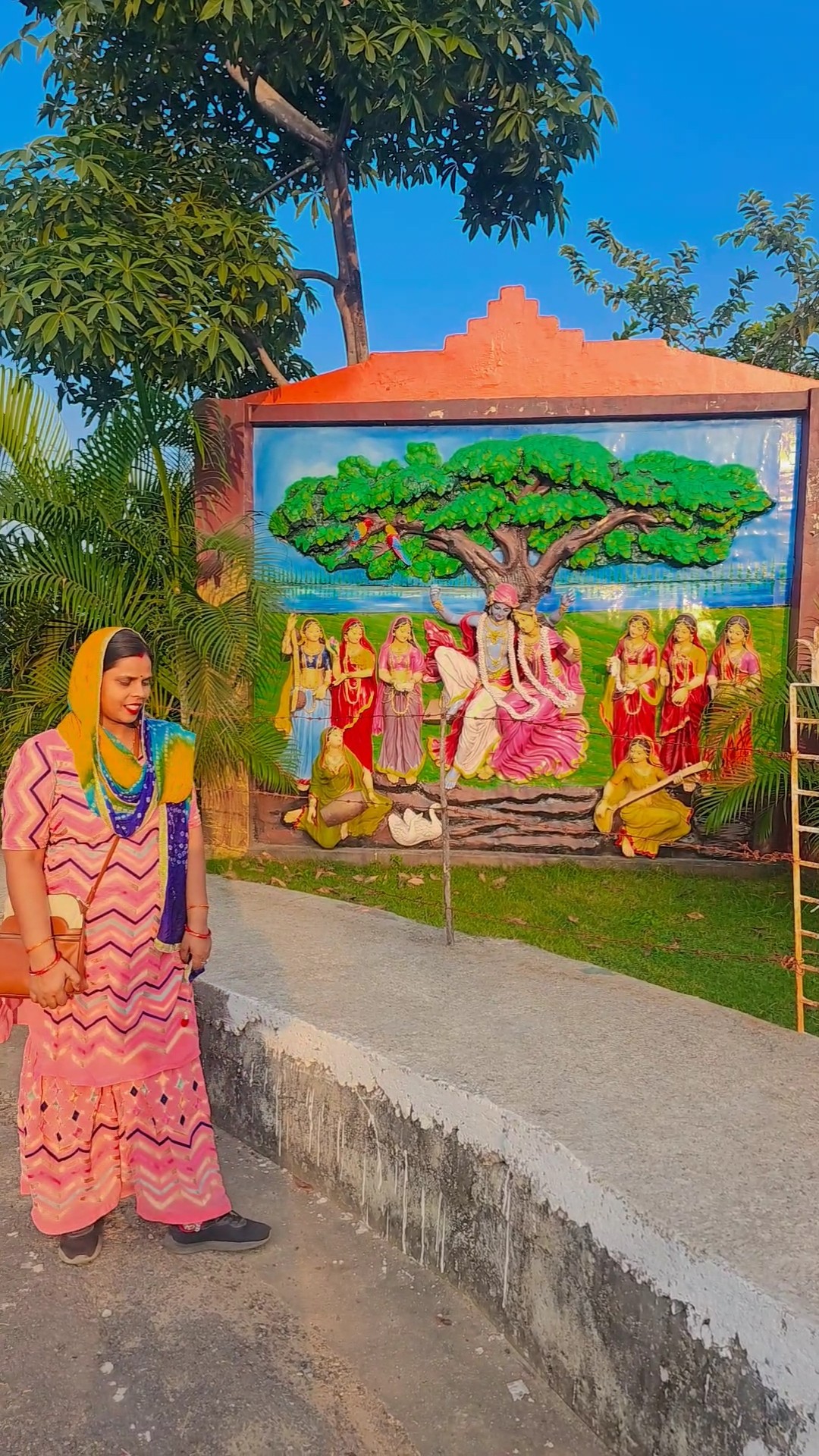 Adharam madhuram #love #harekrishna #youtubeshort #viralvideo
